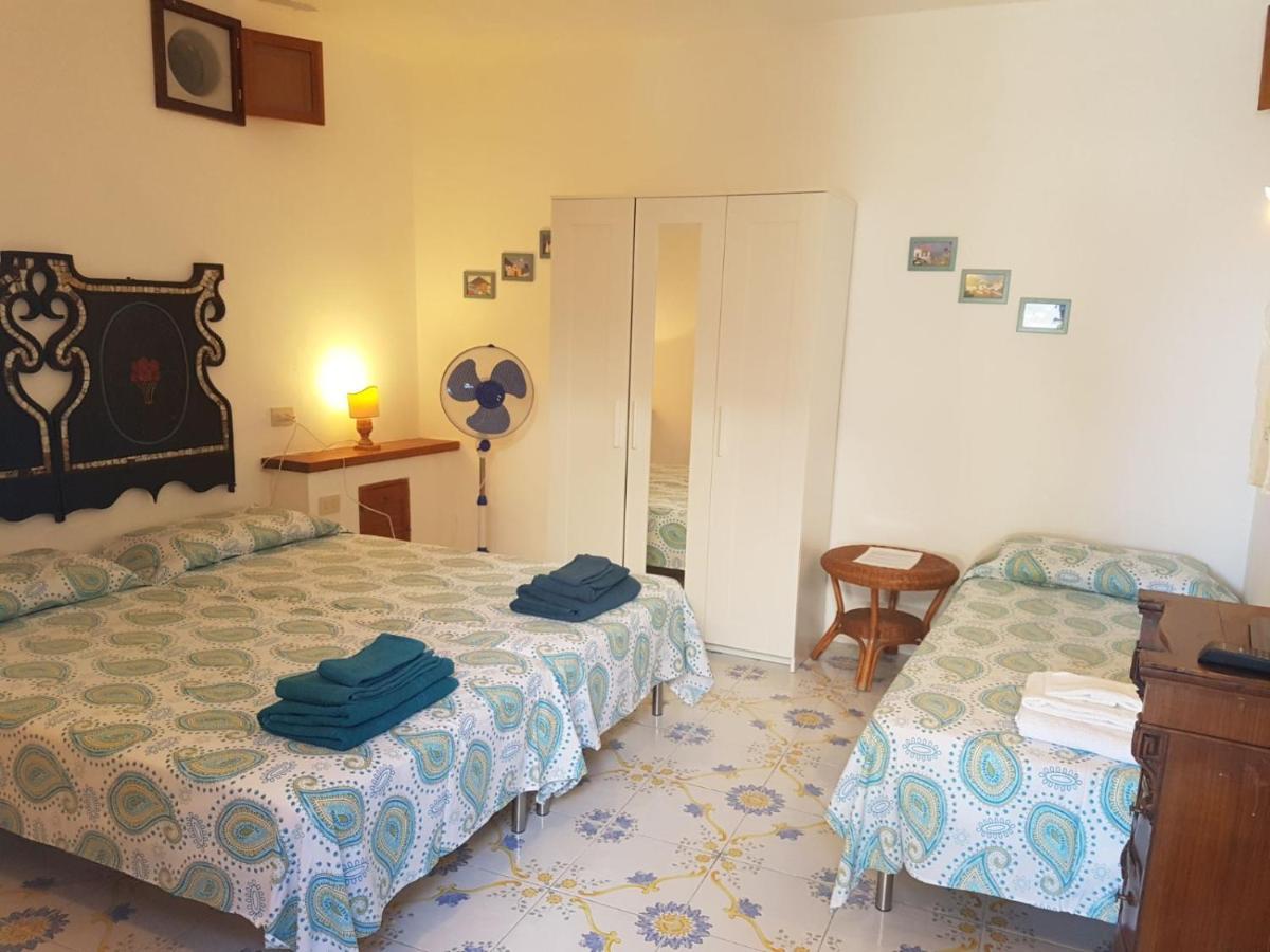 Con I Piedi Nell'Acqua Apartment Stromboli Luaran gambar