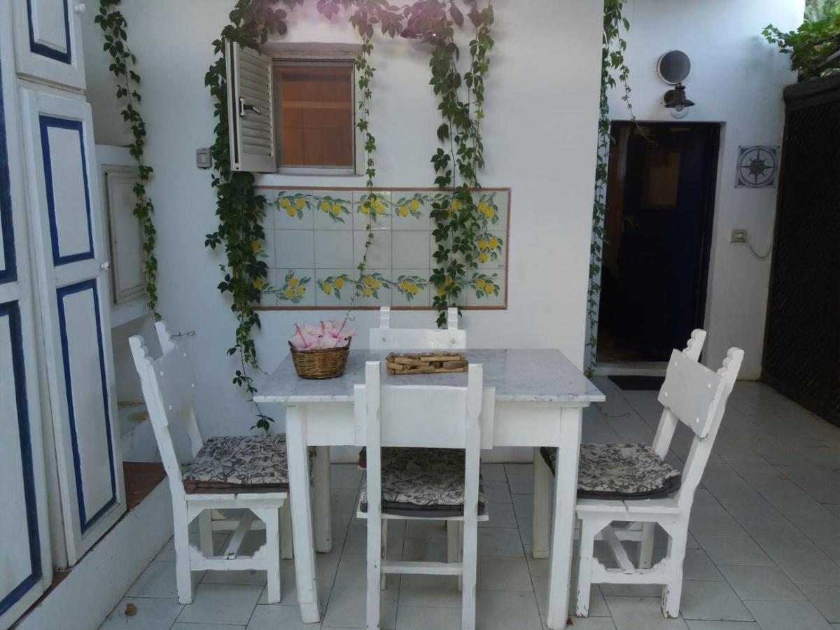 Con I Piedi Nell'Acqua Apartment Stromboli Luaran gambar