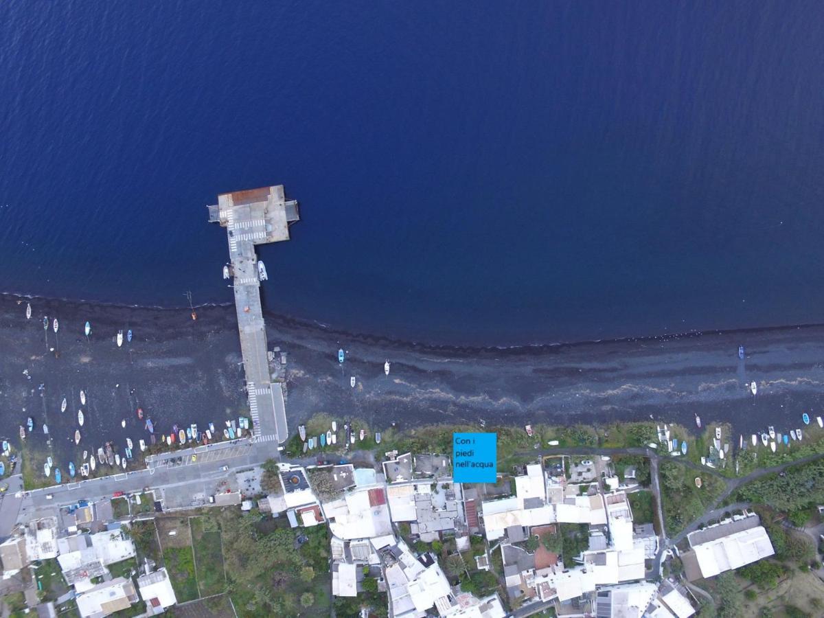 Con I Piedi Nell'Acqua Apartment Stromboli Luaran gambar