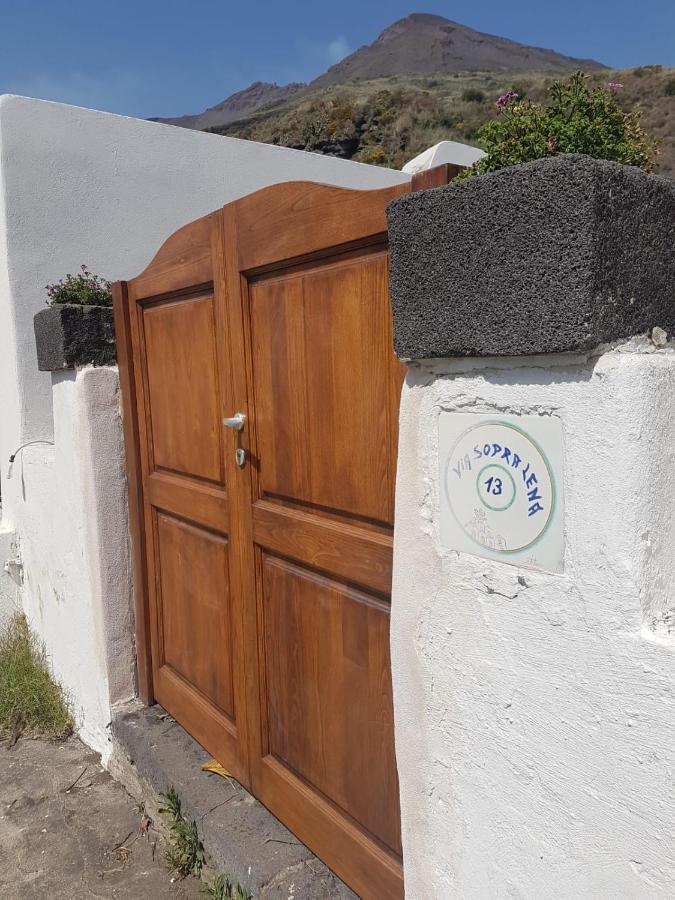 Con I Piedi Nell'Acqua Apartment Stromboli Luaran gambar